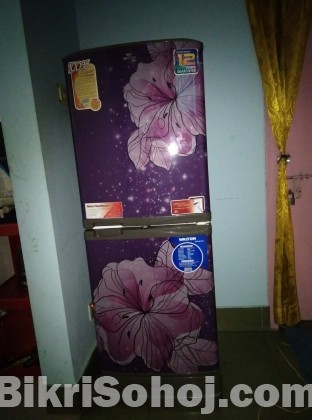 Walton Refrigerator (04 Month Used) Kalachandpur, Nadda.